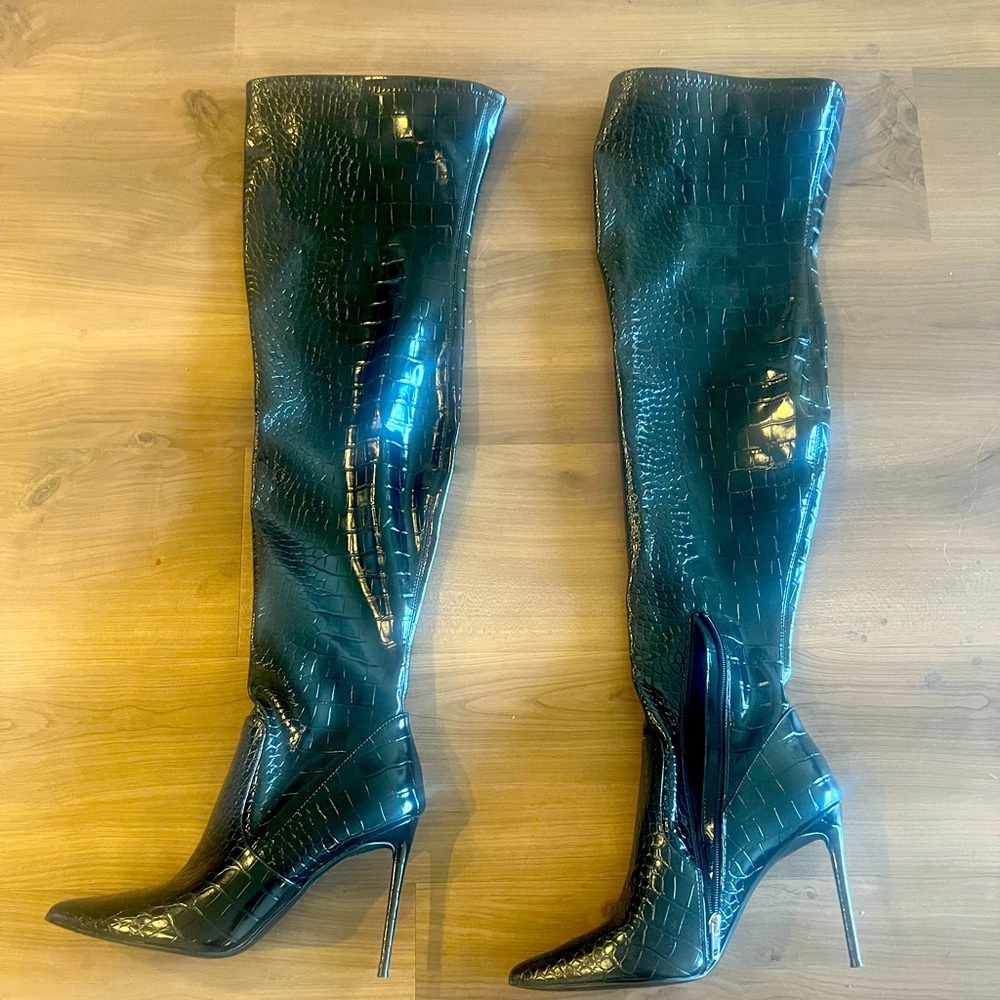 Steve Madden Viktory Croc Leather thigh high boots 11